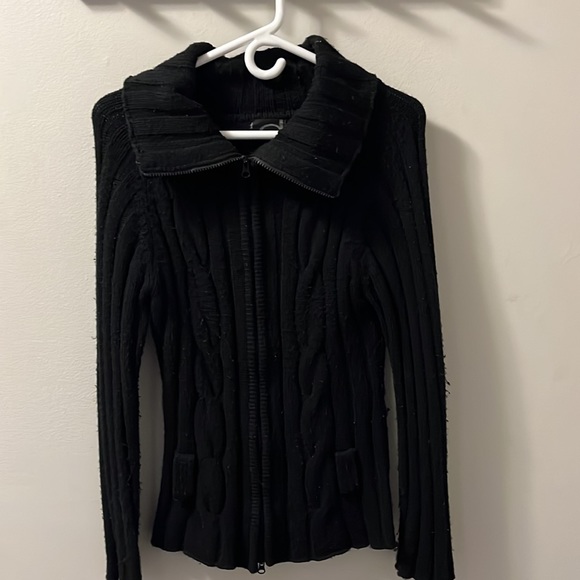 SALE!! DYNAMITE SWEATER 🔥🔥🔥 5/25!!! - Picture 2 of 9